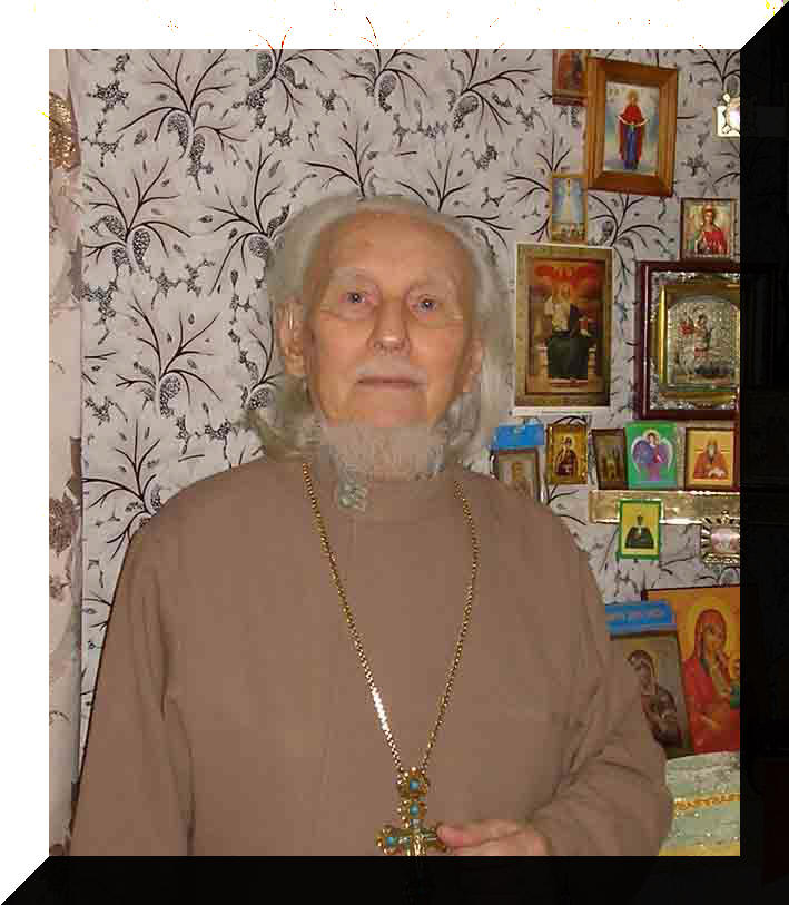 Родился 8 февраля 1928 года в с. Турки Саратовской области. отец